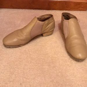 Revolution Pull On Tap Shoes Like New